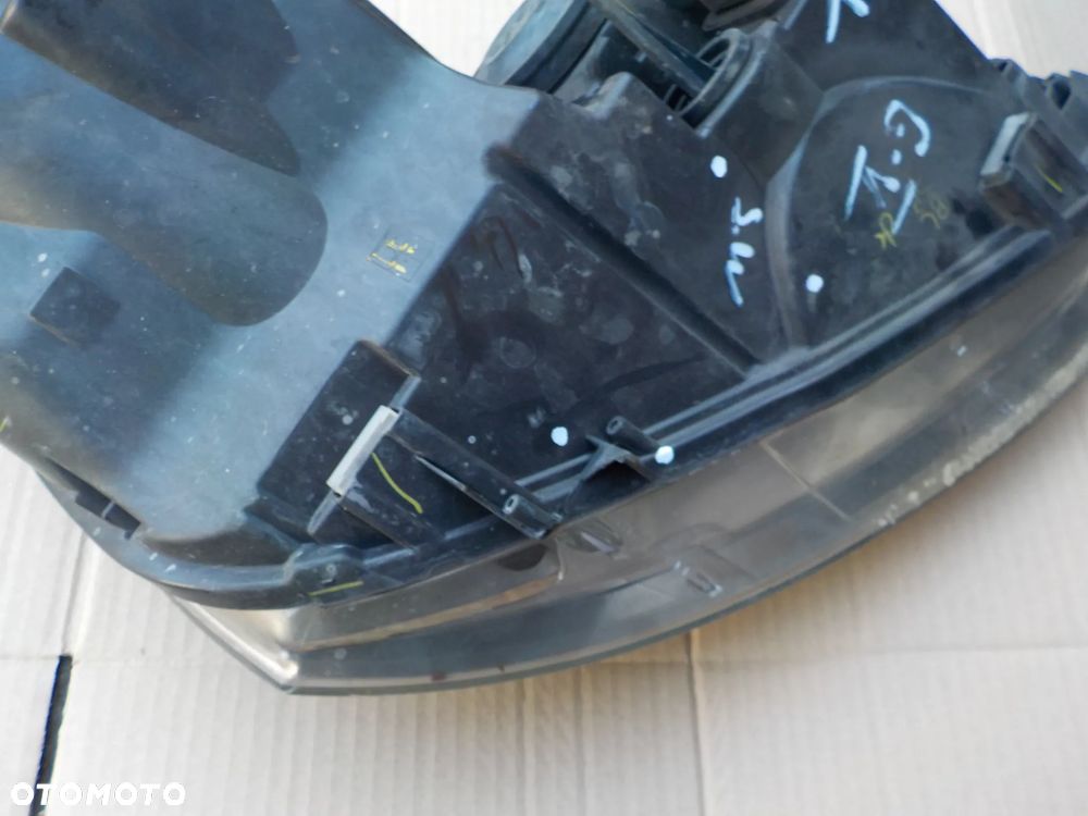 lampa lewy przód vw golf V kombi 2007r EUROPA - 4