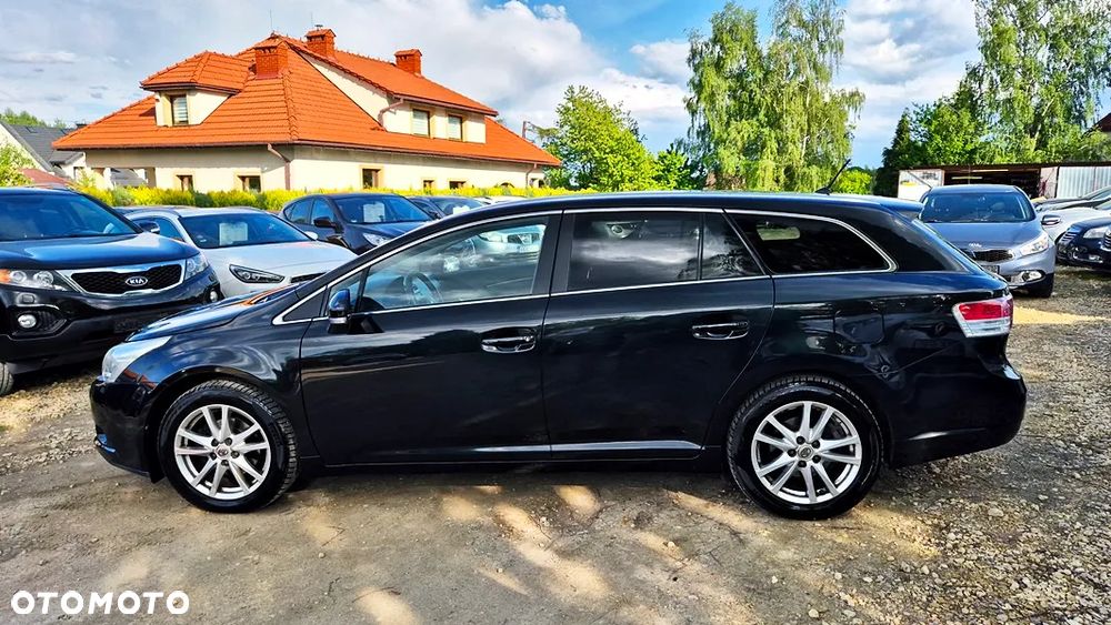 Toyota Avensis Touring Sports 1.8 Executive - 23