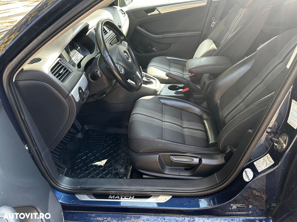 Volkswagen Jetta 1.4 TSI DSG Match - 17