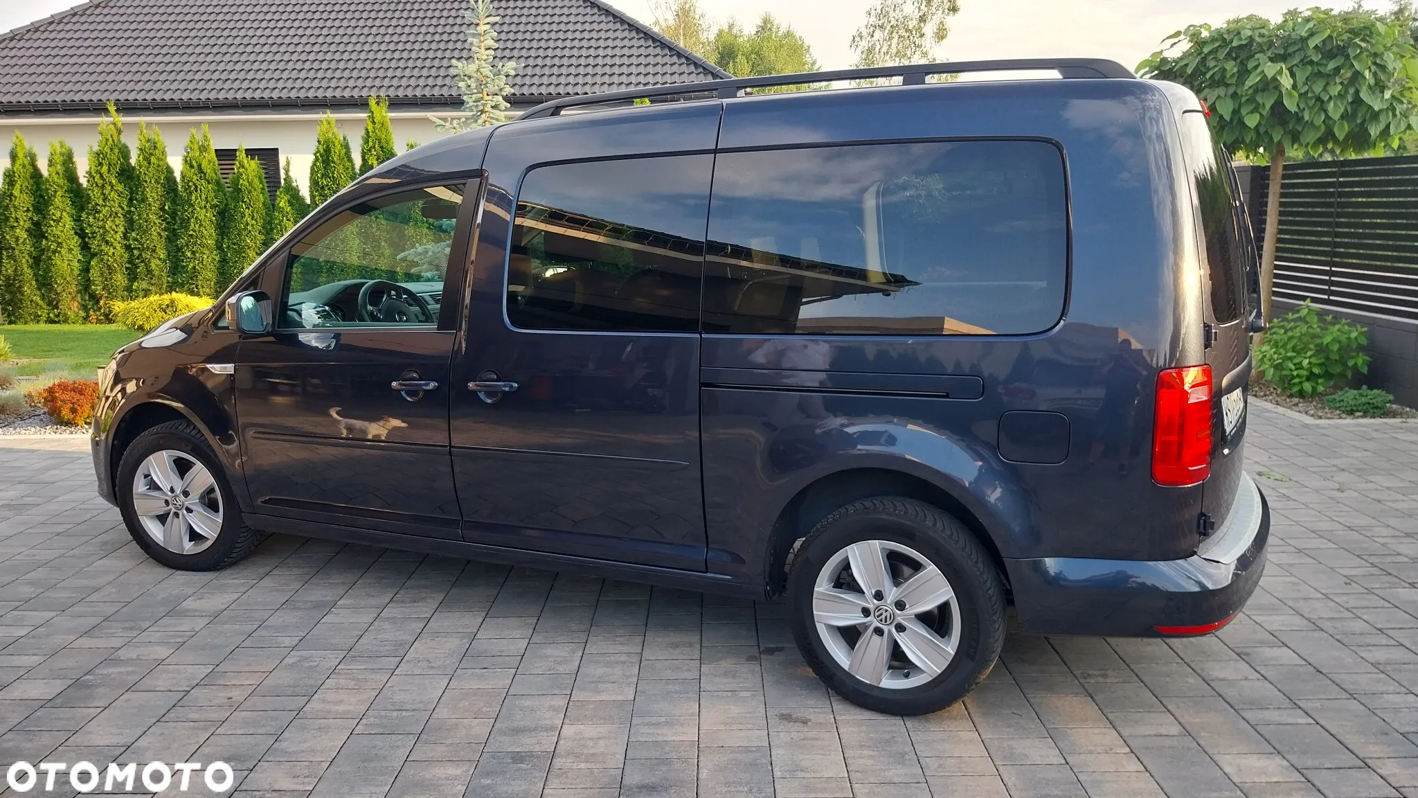 Volkswagen Caddy Maxi 2.0 TDI Highline DSG - 27