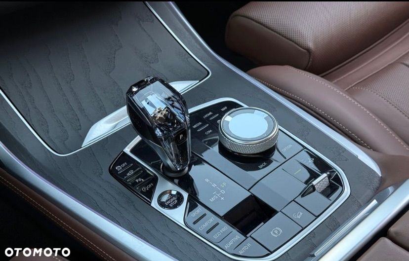 BMW X7 M50i sport - 16