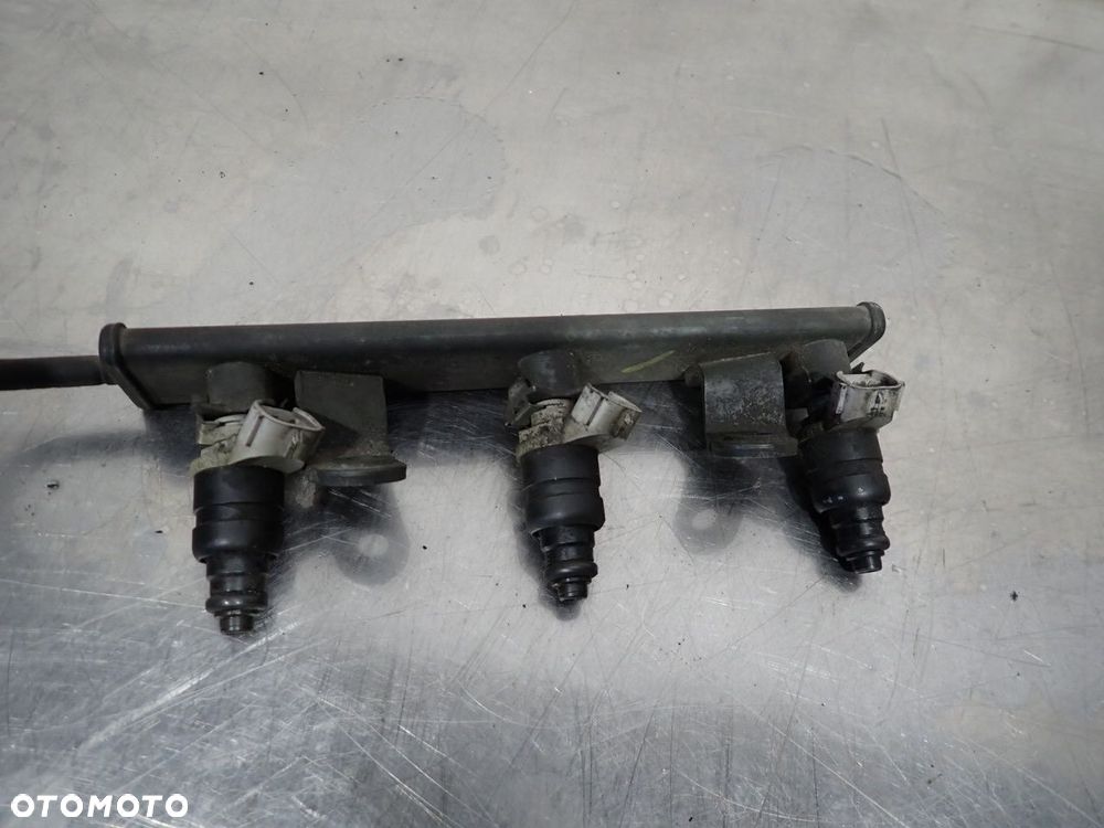 LISTWA WTRYSKOWA MITSUBISHI COLT VI Z30 MR988977 - 5