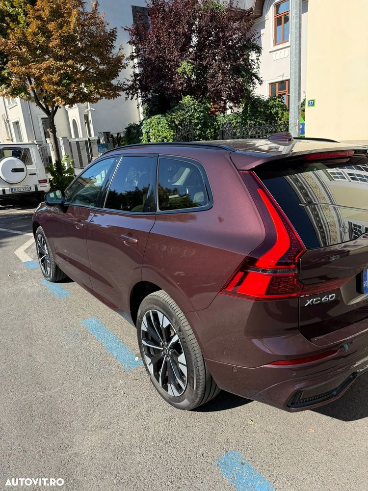 Volvo XC 60 T6 AWD Ultra Dark - 17