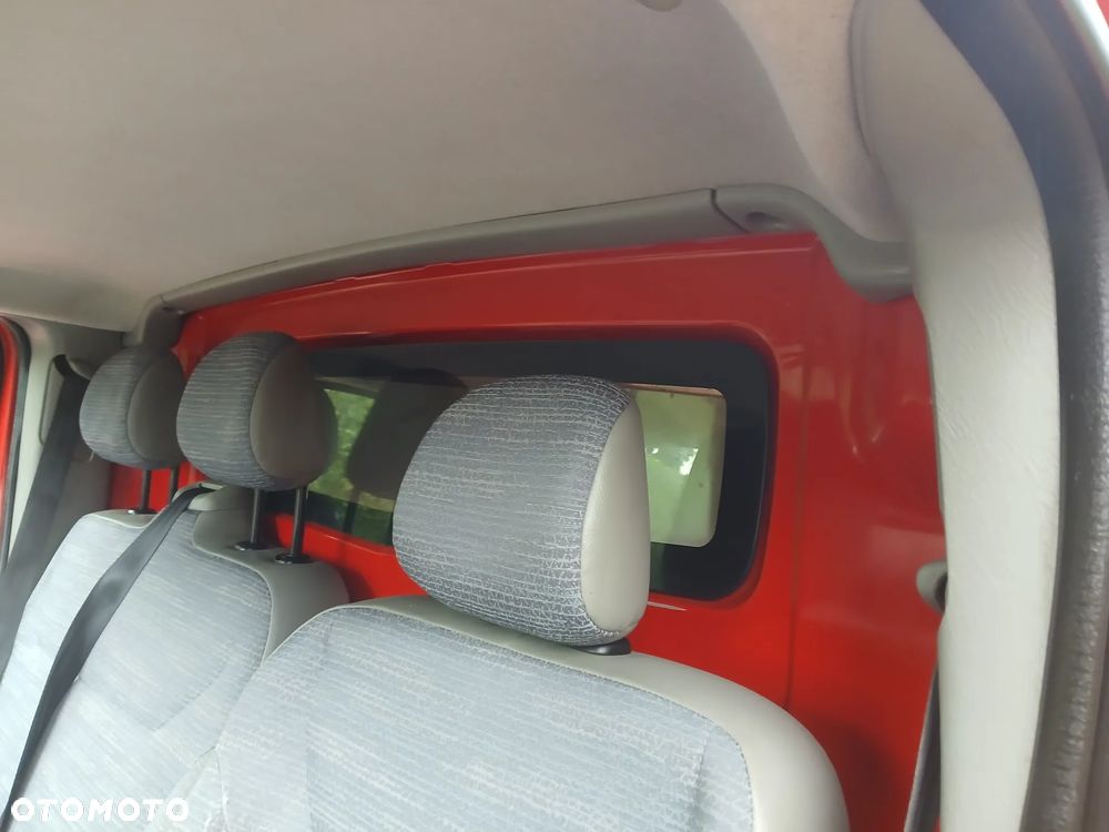 Renault TRAFIC - 11