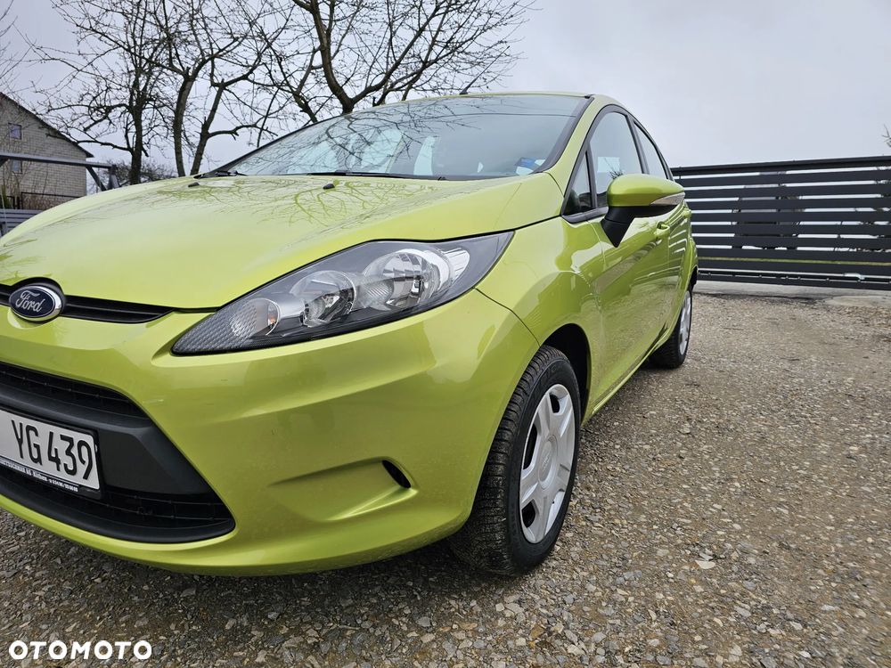 Ford Fiesta - 25