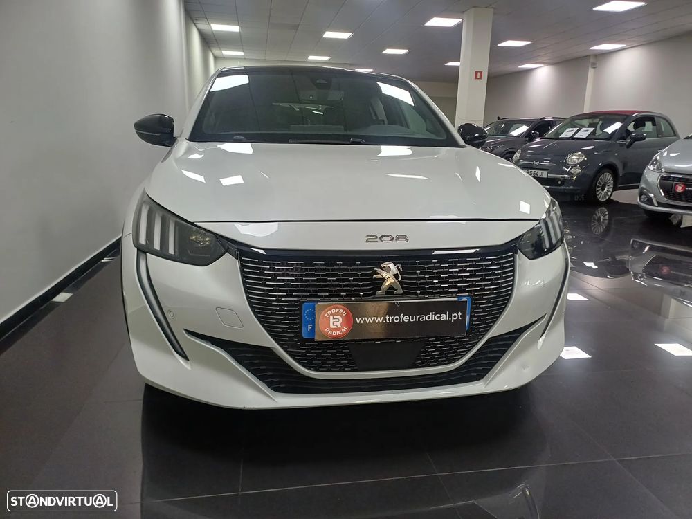 Peugeot 208 PureTech 130 EAT8 GT Pack - 4