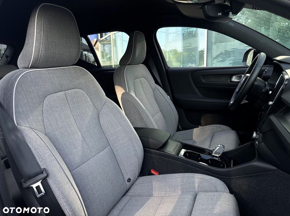 Volvo XC 40 - 29
