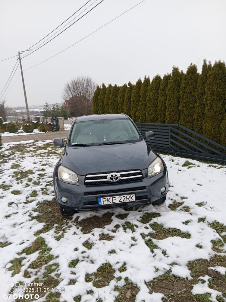 Toyota RAV4 - 3