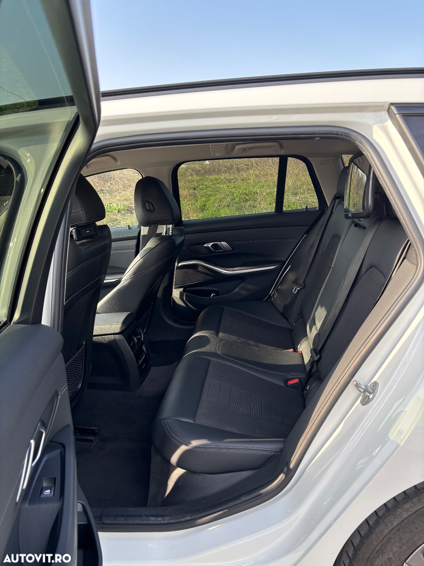 BMW Seria 3 330e AT PHEV - 24