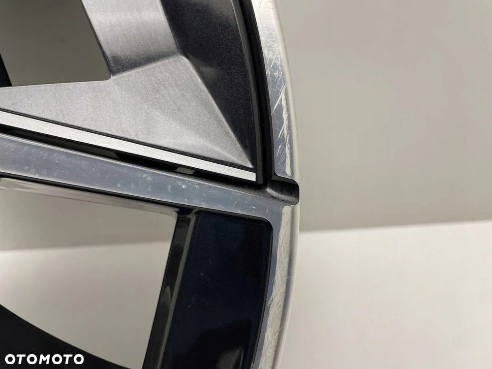 Felga aluminiowa BMW Seria 5 G60 G61 i5 19 8.5J 5x112 ET29 5A324E2 - 7