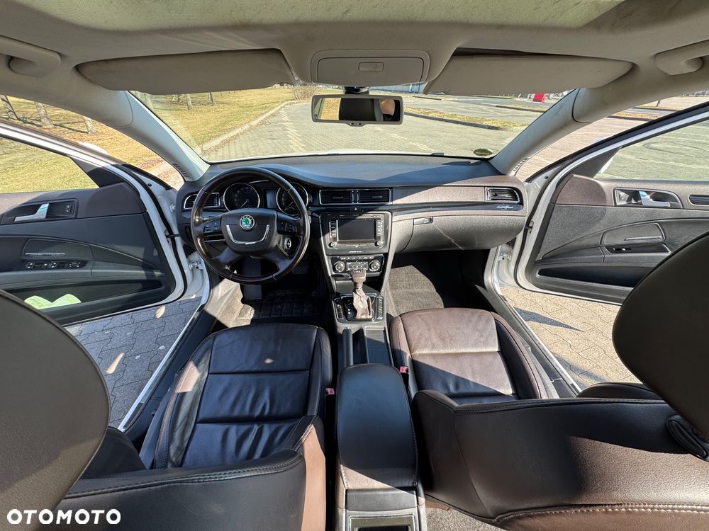 Skoda Superb 2.0 TDI L&K DSG - 29
