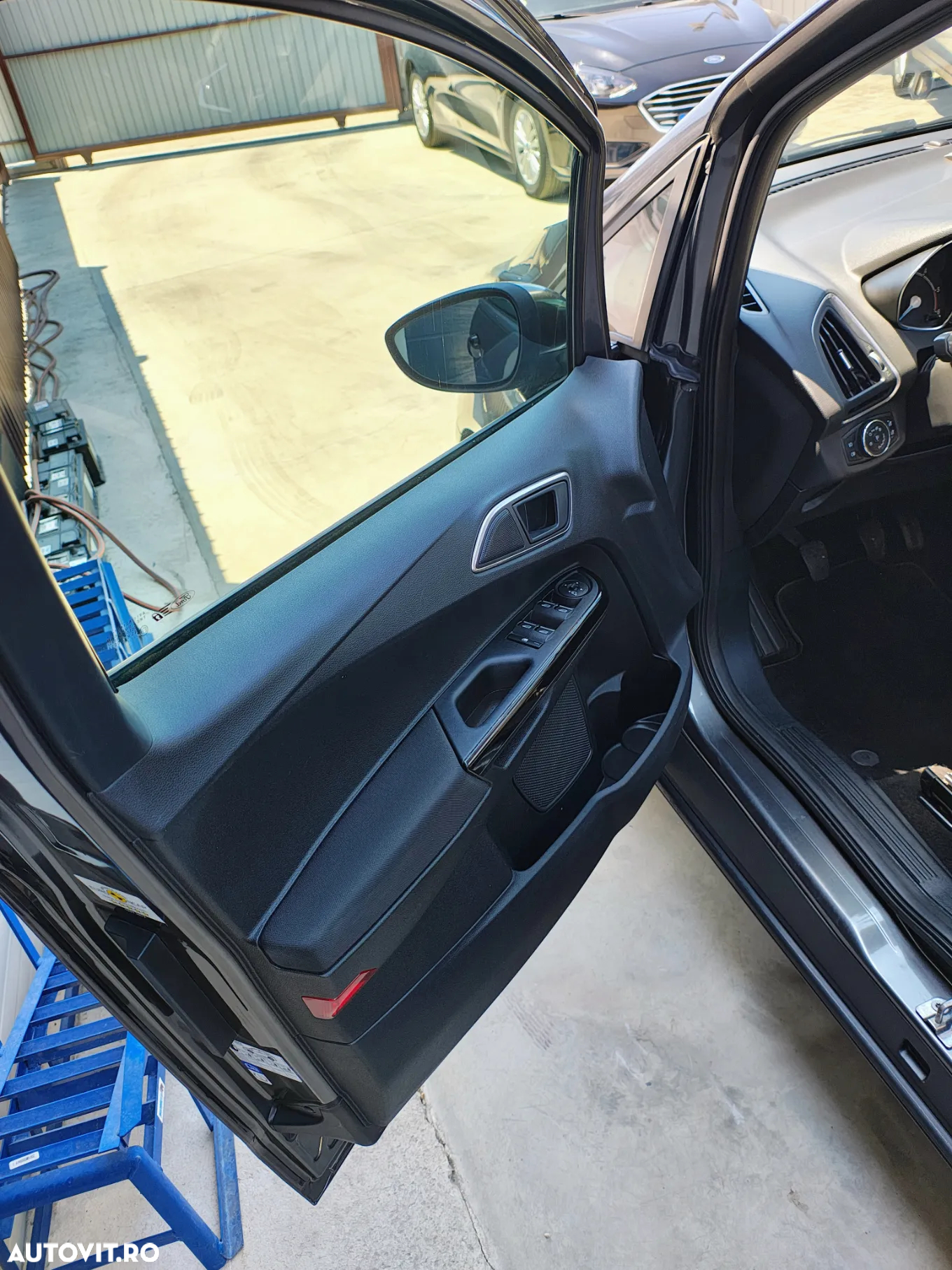 Ford B-Max 1.5 TDCi DPF Titanium - 17