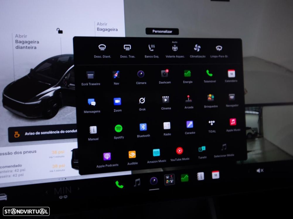 Tesla Model Y Long Range Dual Motor AWD - 21