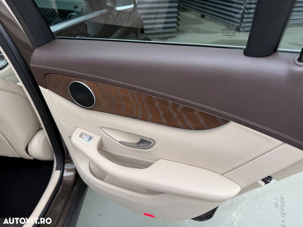 Mercedes-Benz GLC 220 d 4Matic 9G-TRONIC Exclusive - 11