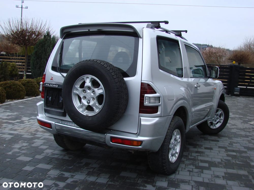 Mitsubishi Pajero 2.5 TD Classic - 17