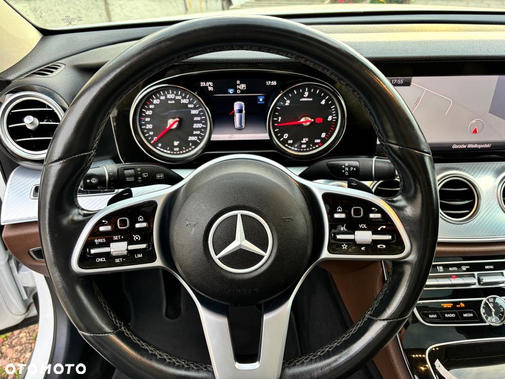 Mercedes-Benz Klasa E - 16