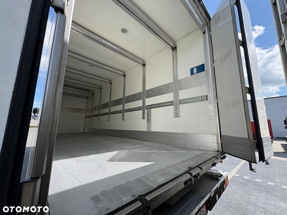 DAF XF - 12