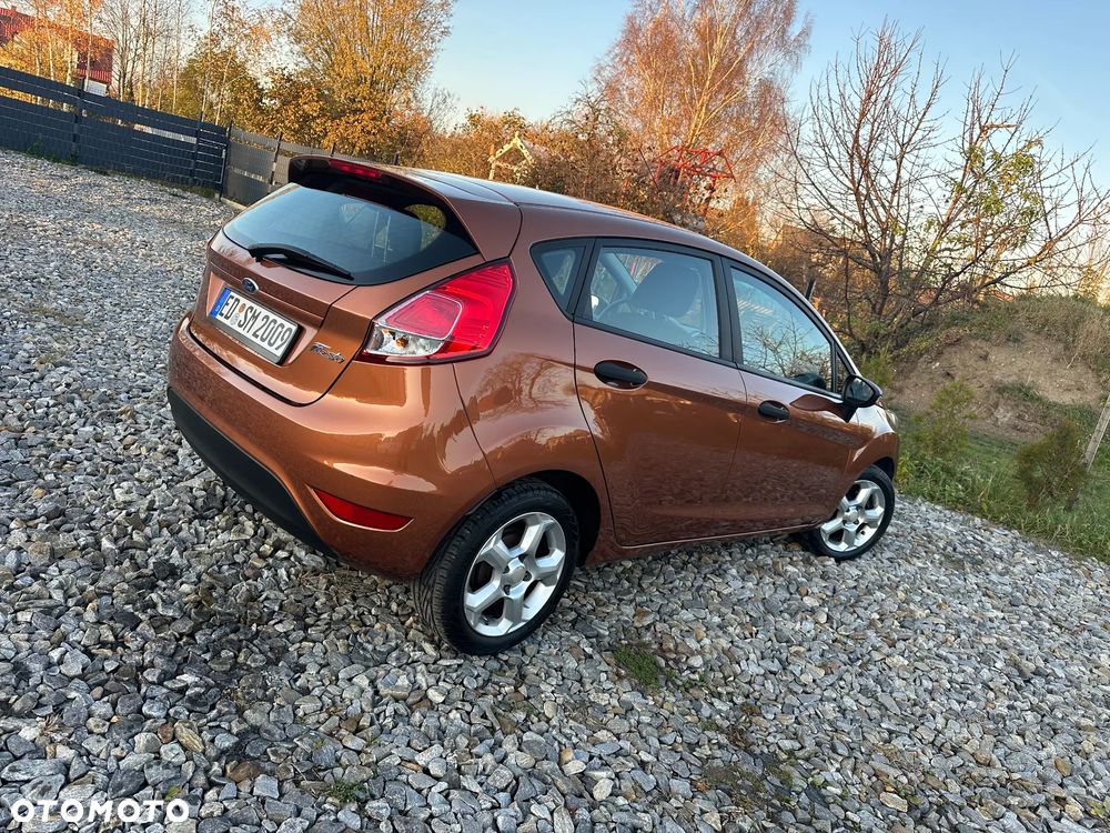 Ford Fiesta 1.25 Ambiente EU5 - 5