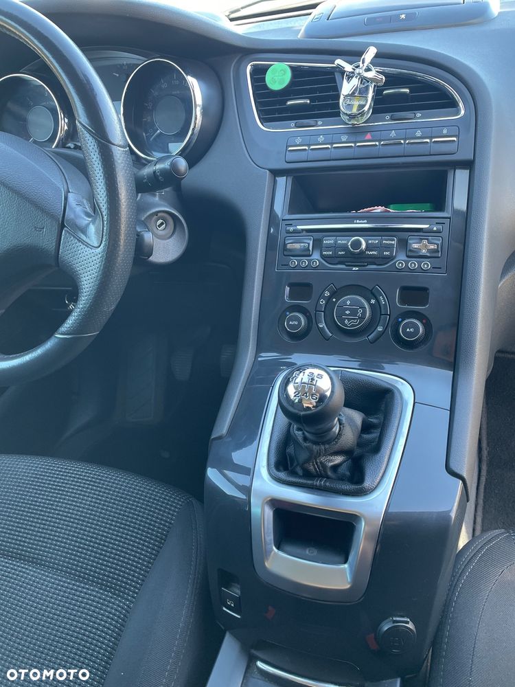 Peugeot 5008 1.6 HDi Premium - 18