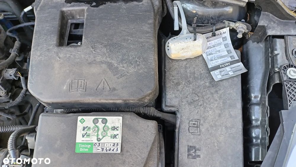 Ford Focus 1.6 SYNC Edition - 13