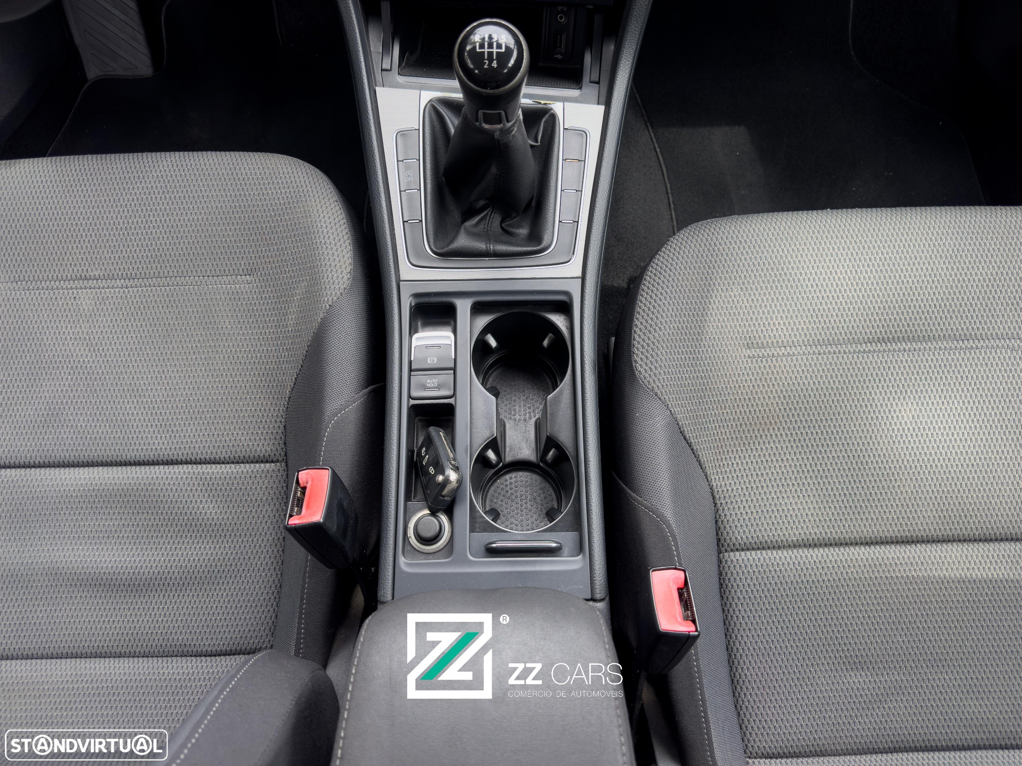 VW Golf 1.6 TDI 4Motion BlueMotion Comfortline - 22