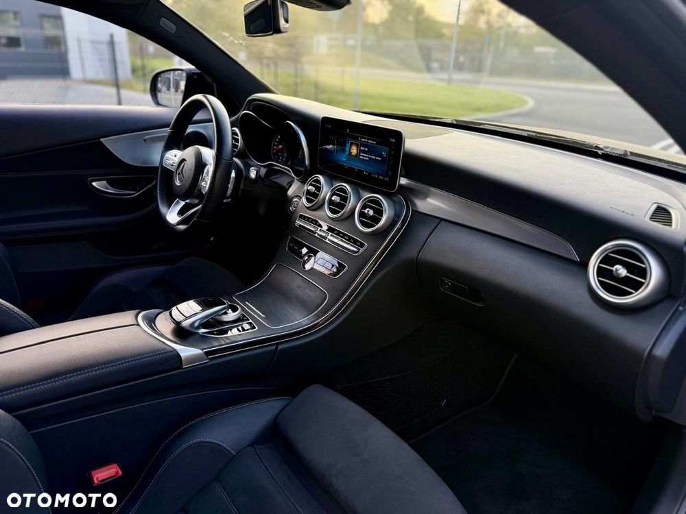 Mercedes-Benz Klasa C 200 4MATIC 9G-TRONIC - 31