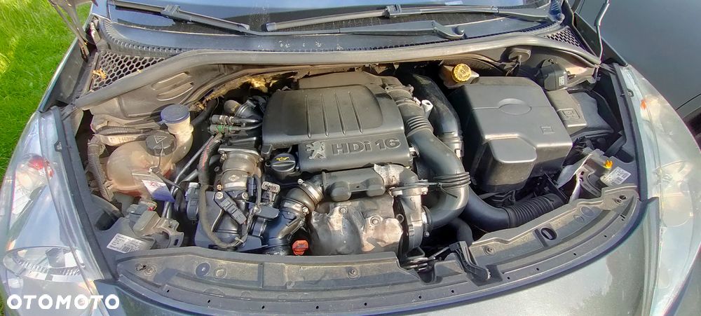 Peugeot 207 1.6 HDi - 12