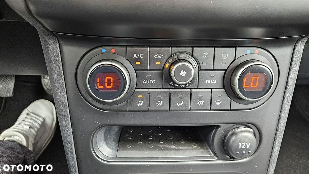 Nissan Qashqai - 25