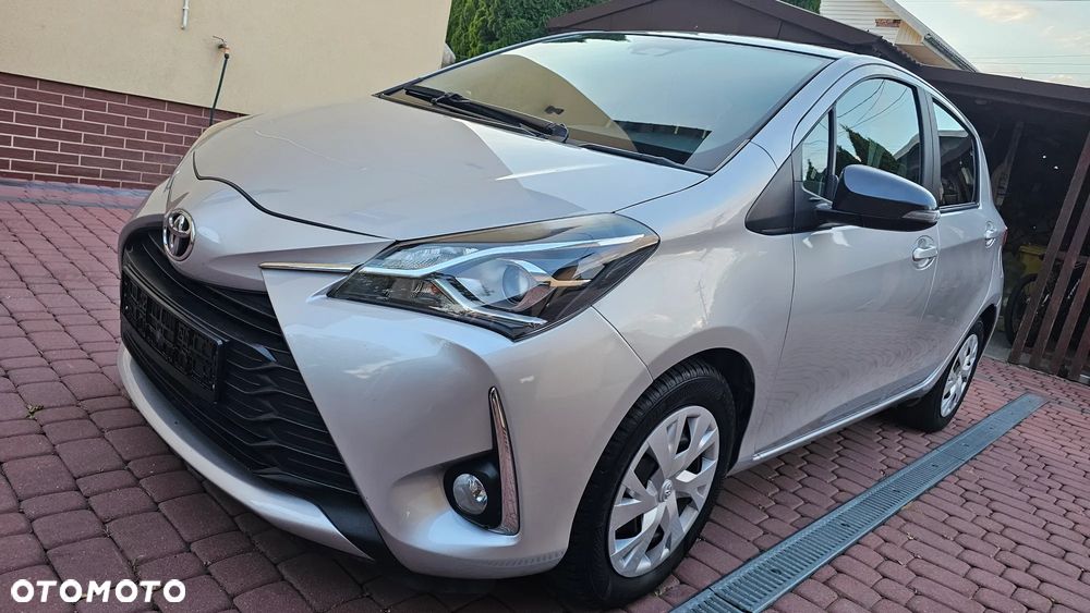 Toyota Yaris 1.0 Premium - 11