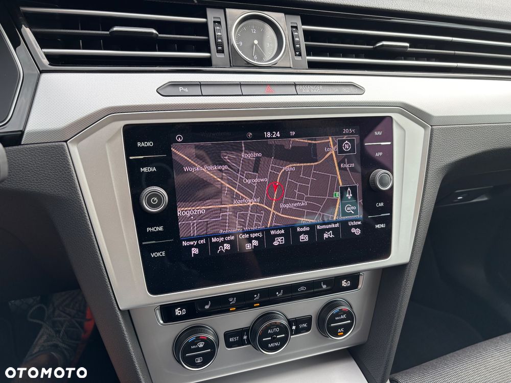 Volkswagen Passat - 15