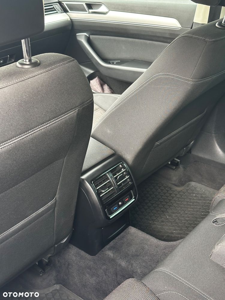 Volkswagen Passat 2.0 TDI BMT Highline DSG - 35