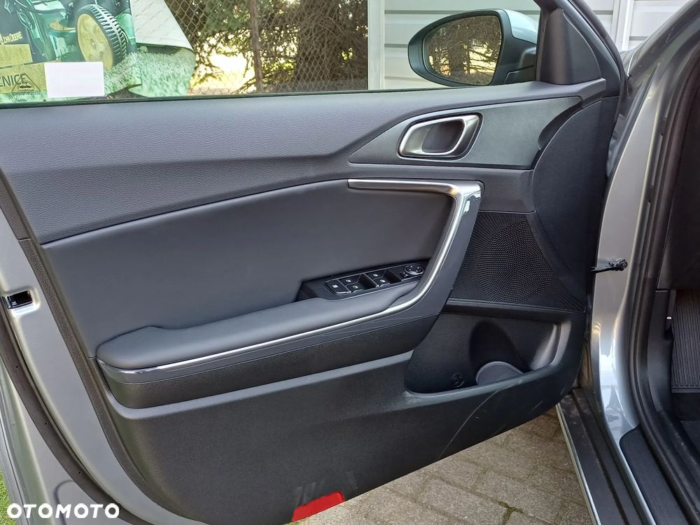 Kia XCeed 1.6 T-GDI M DCT - 13
