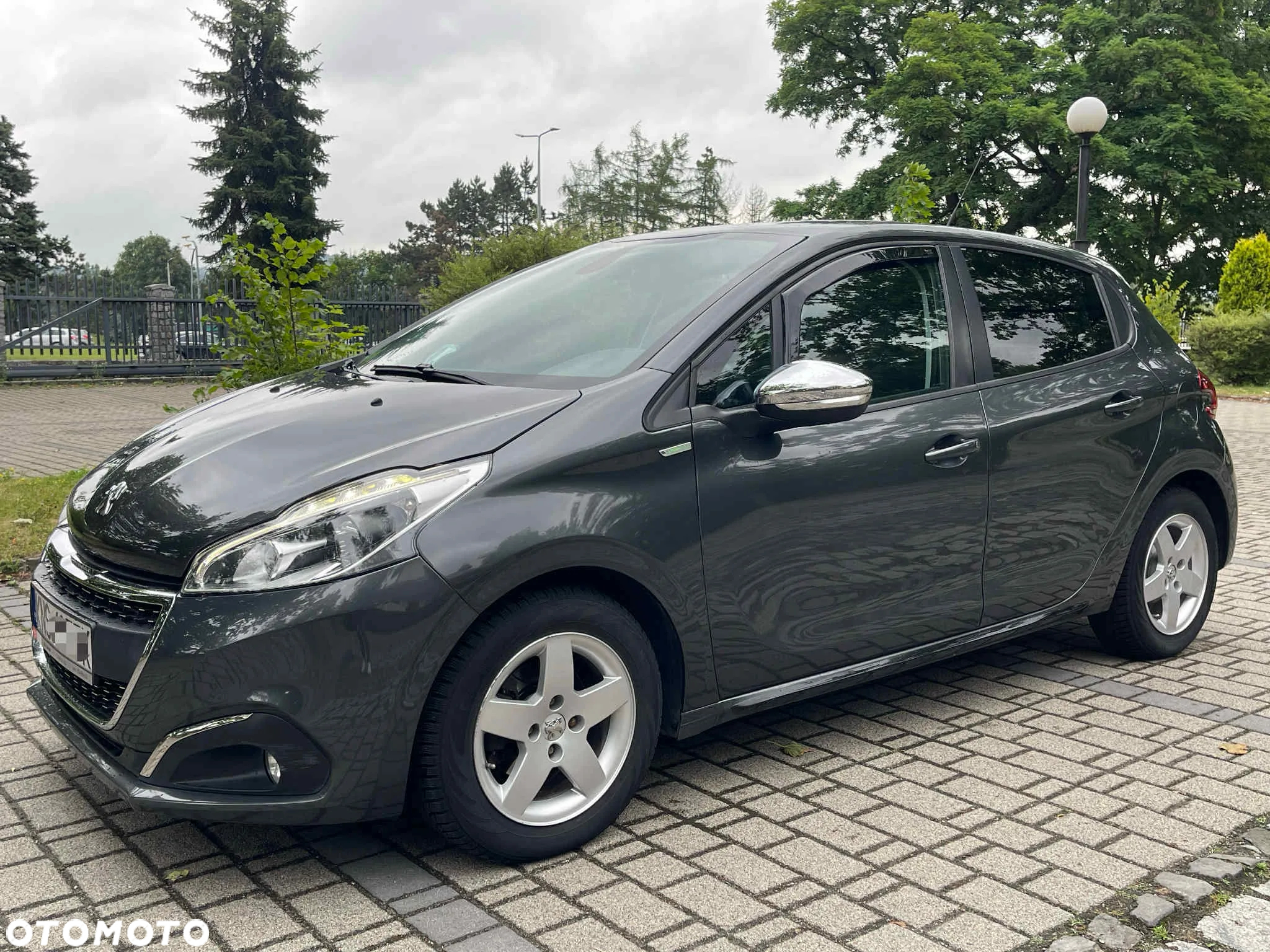 Peugeot 208 1.2 PureTech Allure - 21