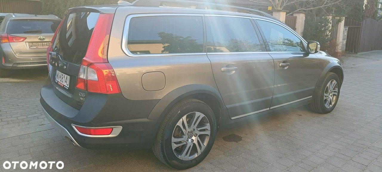 Volvo XC 70 D5 AWD Dynamic Momentum - 8