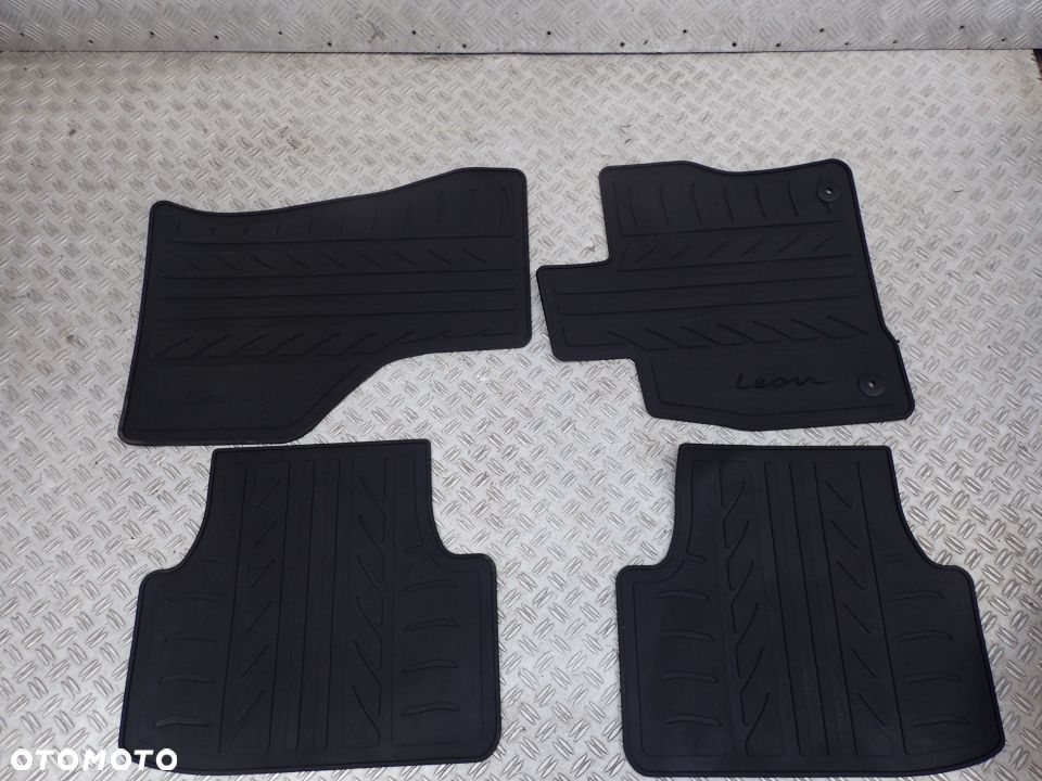 KOMPLET DYWANIKÓW SEAT LEON IV 5FB061500041 RADOM - 1