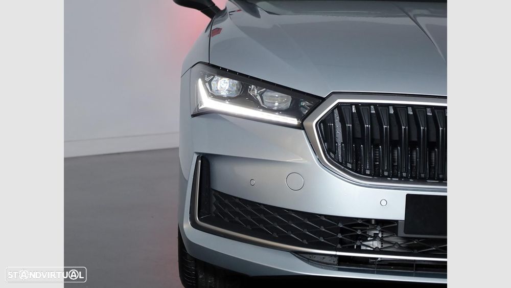 Skoda Superb 1.5 TSI iV Selection DSG - 3