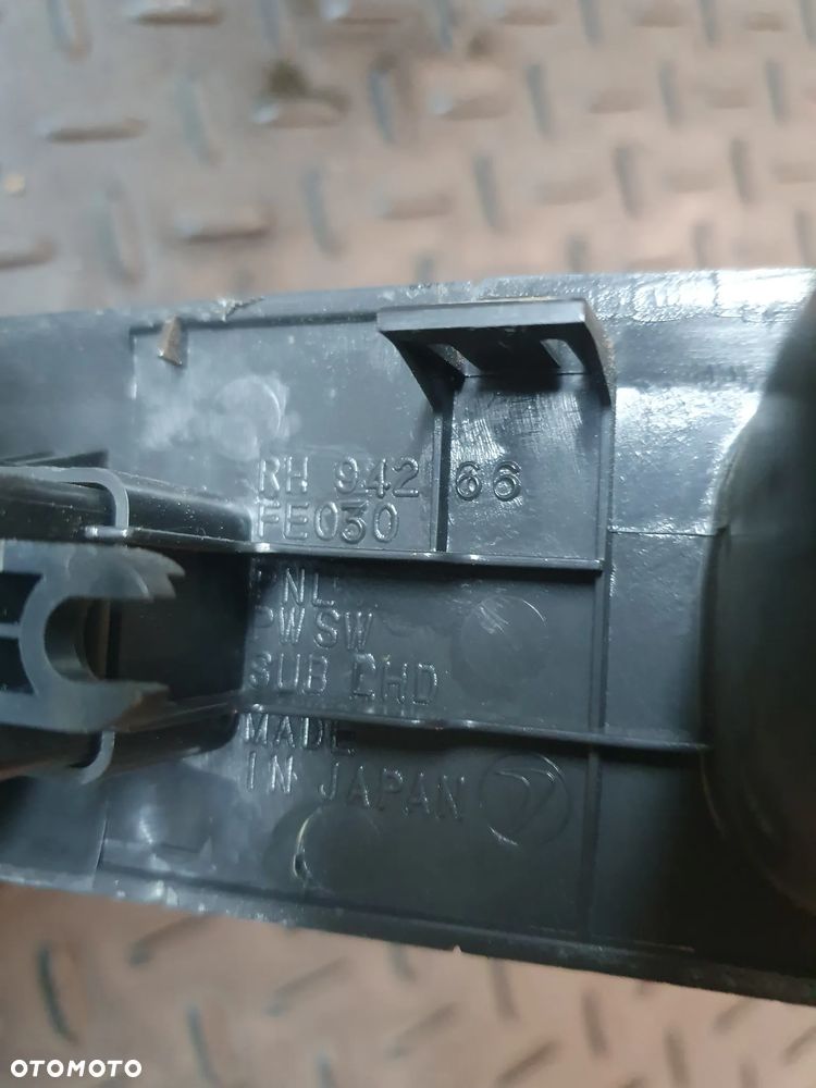 PRZEŁĄCZNIK SZYBY PRAWY PRZÓD SUBARU IMPREZA 2 EUROPA - 3