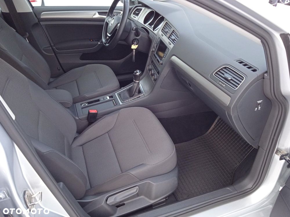 Volkswagen Golf 1.2 TSI BMT Comfortline - 15