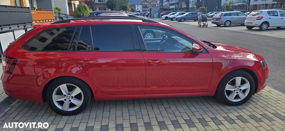Skoda Octavia 1.6 TDI DSG Style - 6