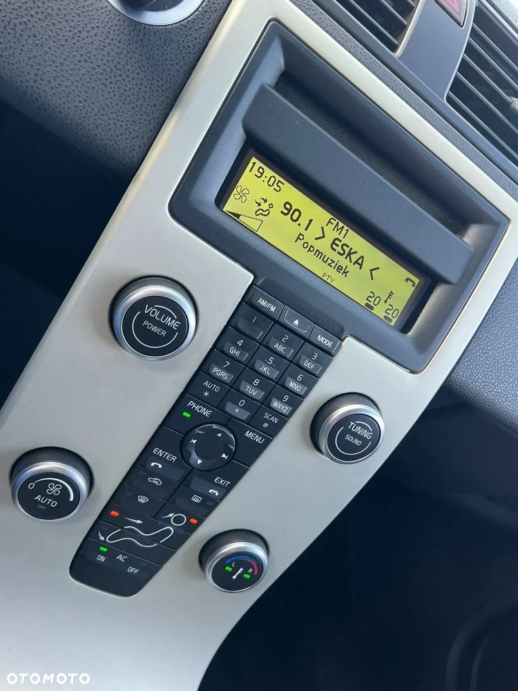 Volvo V50 - 25