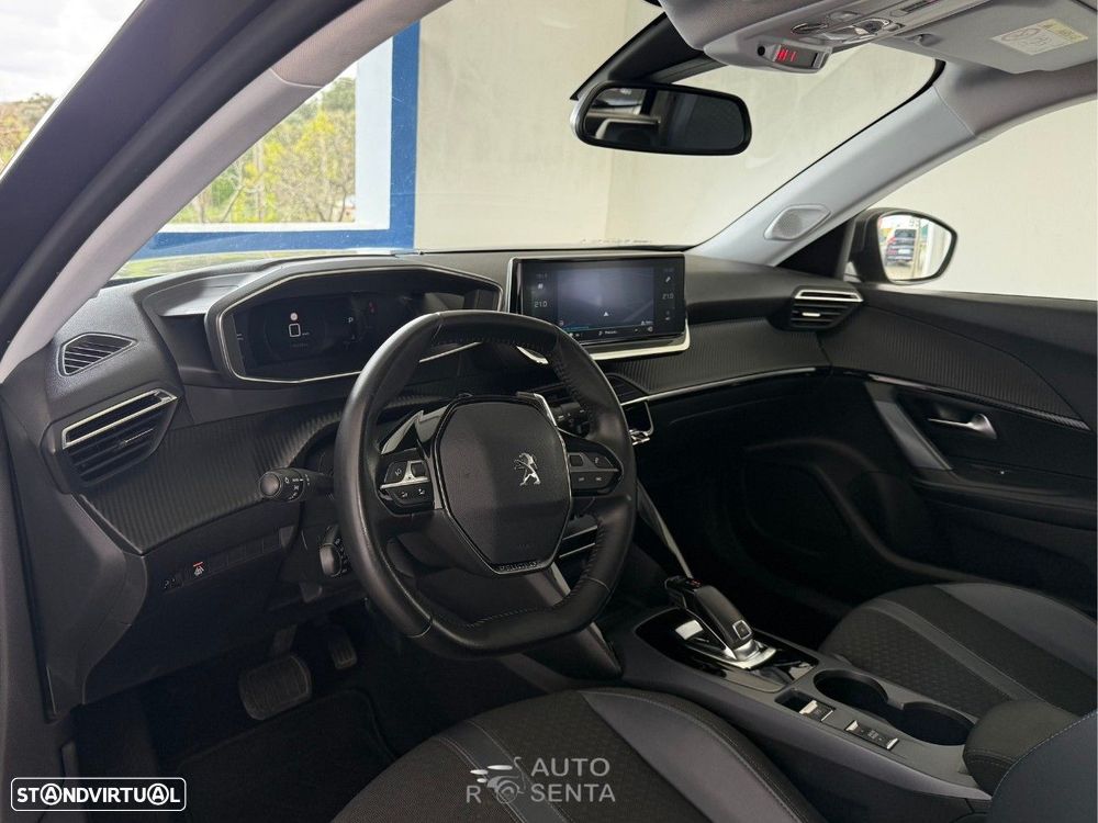 Peugeot 2008 1.2 PureTech Allure EAT6 - 8