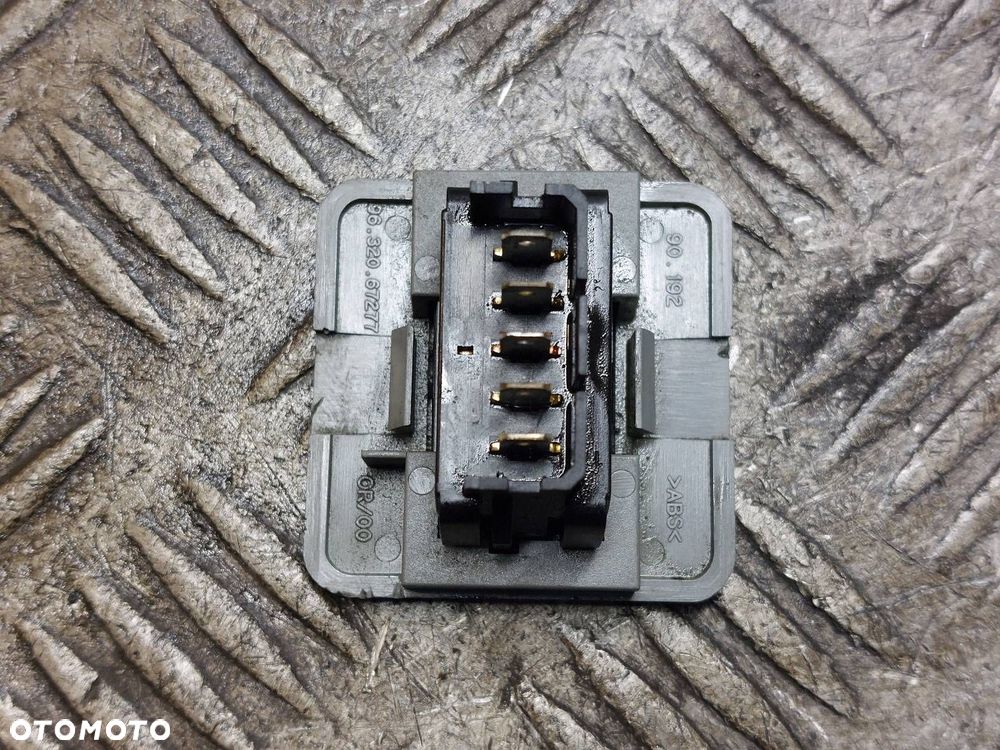 PRZEŁĄCZNIK OTWIERANIA DACHU CITROEN BERLINGO I 963067277 - 2