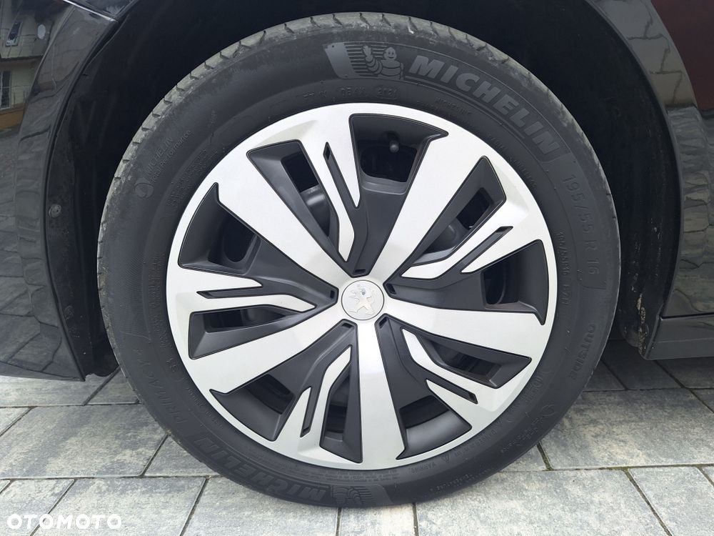 Peugeot 208 BlueHDi 100 Active Pack - 20