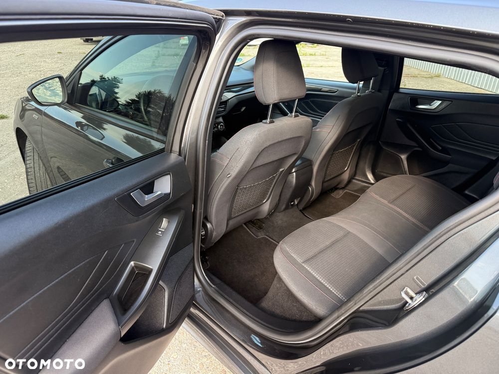 Ford Focus 2.0 EcoBlue ST-Line - 11
