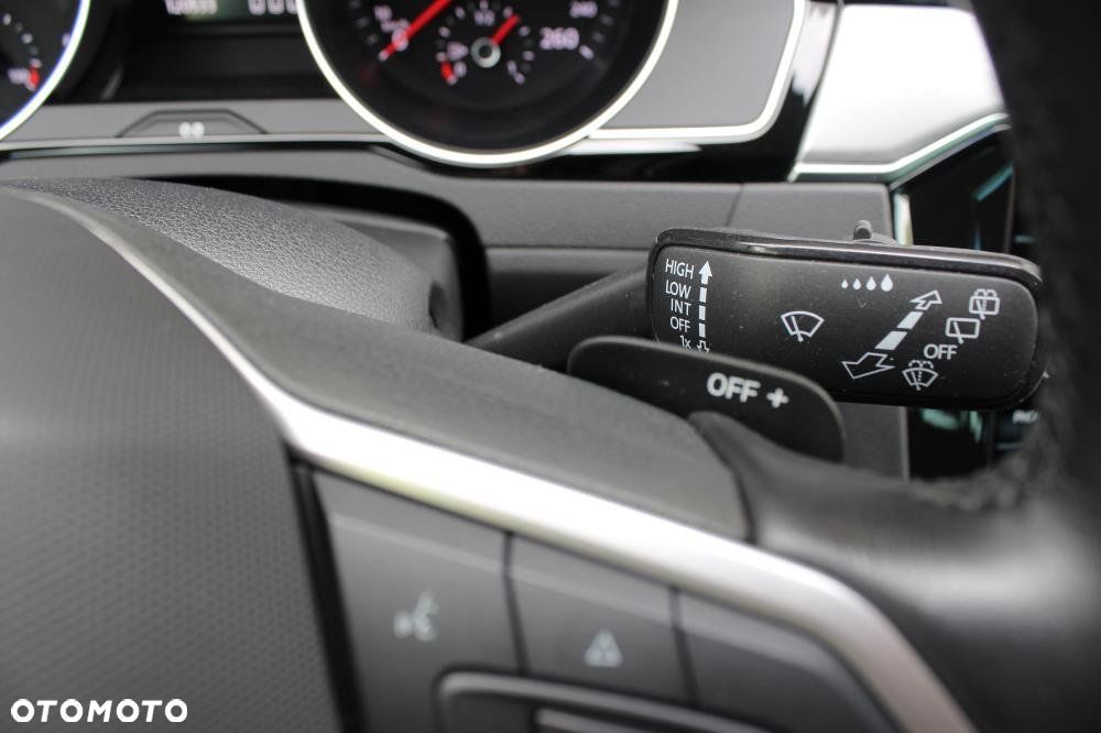 Volkswagen Passat - 18