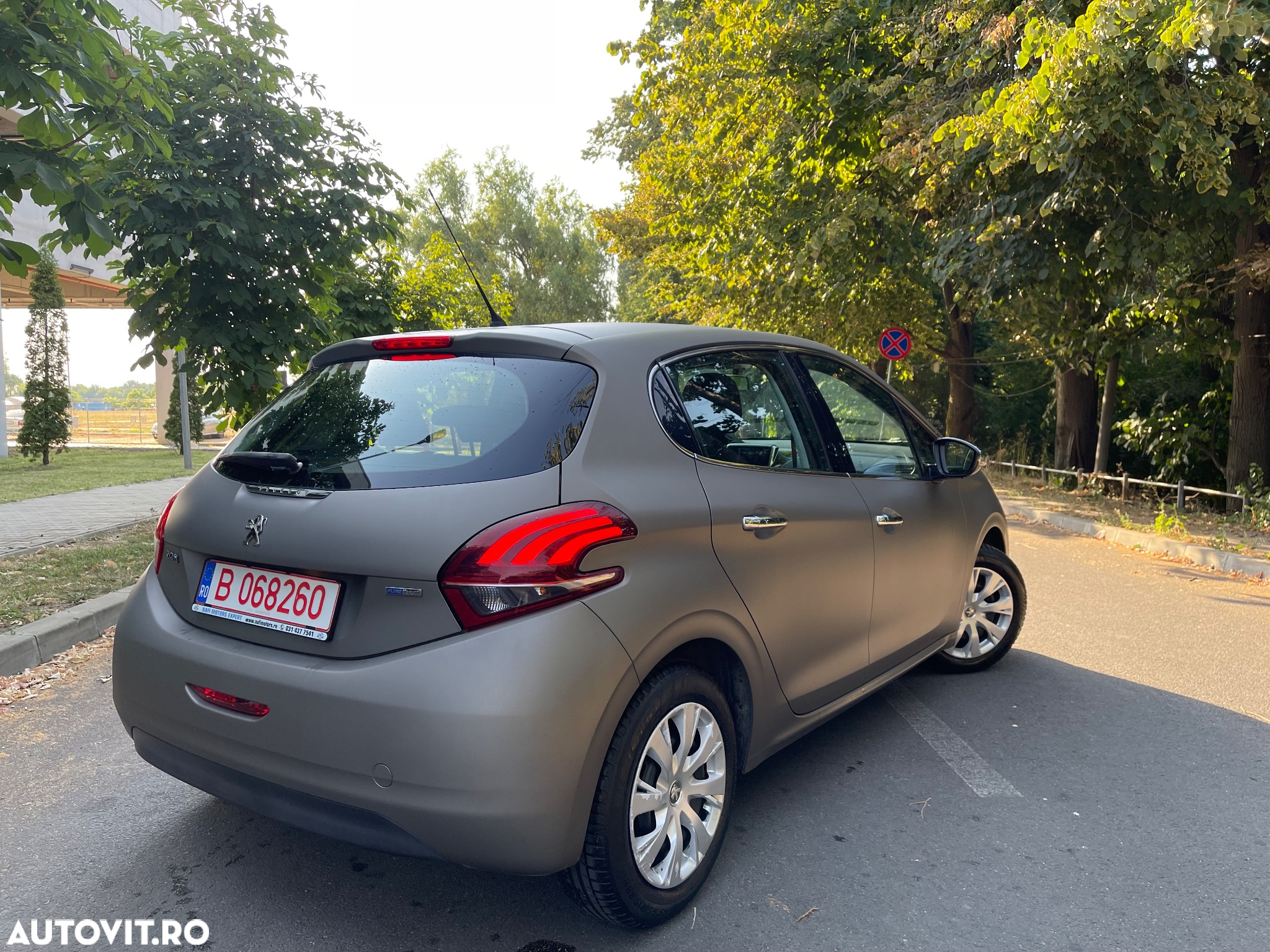 Peugeot 208 1.2 L PureTech Allure - 3