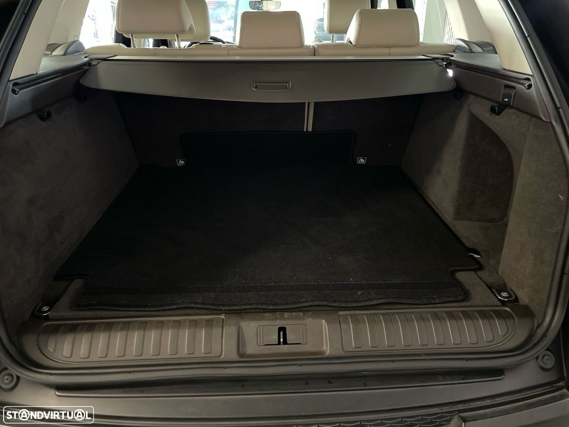 Land Rover Range Rover Sport 2.0 SD4 HSE - 37