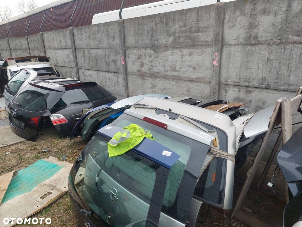 KOMPLETNY TYŁ KLAPA BAGAŻNIKA ZDERZAK TYŁ LAMPY OPEL CORSA C LIFT Z21B - 12
