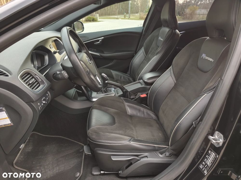 Volvo V40 D2 R Design - 19