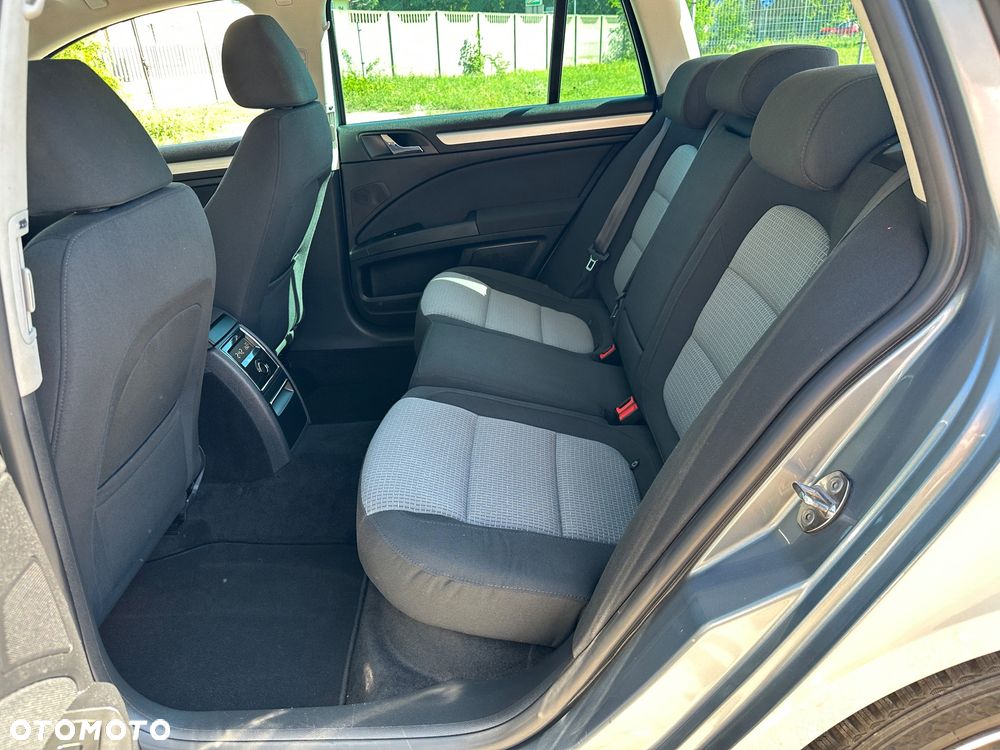 Skoda Superb 2.0 TDI Green tec Elegance - 26